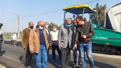 محافظ القليوبية يتابع رصف خط 13 بلتان - المنيرة وترميم كوبري محمد علي بالقناطر