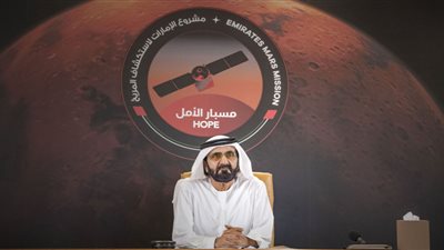 بن زايد: إرسال أول صورة للمريخ بعدسة مسبار الأمل (صورة)