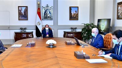 السيسي يمنح أولياء الأمور حرية اختيار طريقة استكمال الدراسة