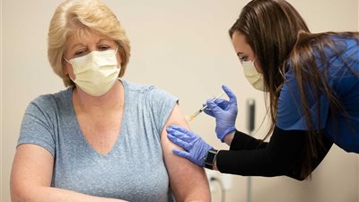 بتمويل من البنك الدولي.. بدء حملة تطعيم ضد فيروس كورونا في لبنان