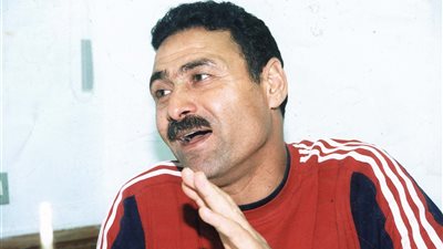 الأهلي يحيى ذكرى وفاة ثابت البطل.. 