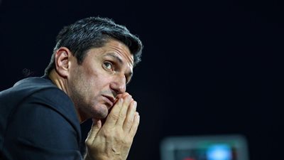 رازفان لوشيسكو: الهلال يمر بفترة صعبة ولن ألوم اللاعبين