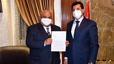 رئيسة الاتحاد الدولي للإسكواش تشكر وزير الرياضة على التنظيم المبهر لمونديال اليد 