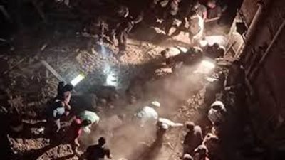 مصرع 3 أشخاص في انهيار عقار بروض الفرج