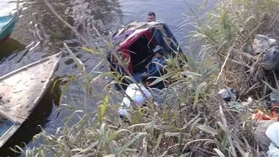 مصرع طفل في انقلاب 