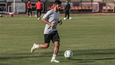 محمود متولي وناصر ماهر يواصلان التأهل بمران الأهلي