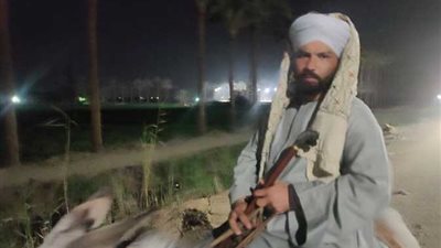 تفاصيل دخول بهاء العمدة صاحب رحلة الحمار من الجيزة لأسوان قسم شرطة سمالوط