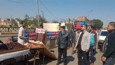 حملة مكبرة لإزالة التعديات بمواقف وشوارع حي شرق في أسيوط