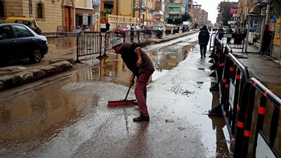 هطول أمطار خفيفة ومتوسطة على عدد من مدن وقرى كفر الشيخ (صور وفيديو)