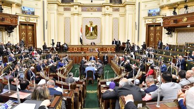 الخضوع للضرائب والإقرار غدًا.. 