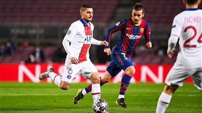 التعادل يحسم الشوط الأول بين برشلونة وباريس سان جيرمان 