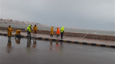 عواصف ورياح وأمواج عالية.. طقس غير مستقر بالإسكندرية في الساعات الأولي من ثان أيام نوة 