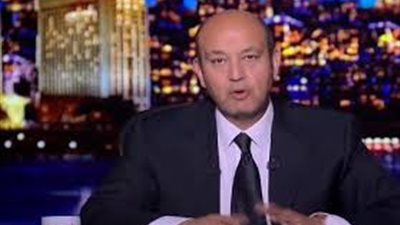 عمرو أديب يتصالح مع سائق السيارة المتسبب في الحادث