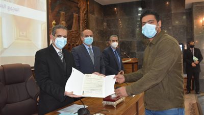 التنمية الصناعية: تسليم خطابات تخصيص 168 وحدة كاملة المرافق بمجمع المحلة