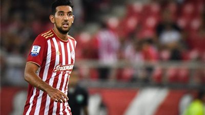 كوكا يزين قائمة أولمبياكوس لمواجهة آيندهوفن في الدوري الأوربي