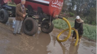 لليوم الثالث.. استمرار سقوط الأمطار علي كفر الشيخ ورؤساء المراكز والمدن يتابعون كسح المياه (صور)