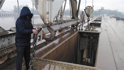 إدارة ري القناطر الخيرية تواصل أعمال الطوارئ لمواجهة آثار موجة الطقس السيئ (صور)