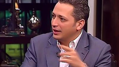 بلاغ للنائب العام يتهم تامر أمين بانتهاك حرمة الحياة الخاصة لأهل الصعيد (مستند)