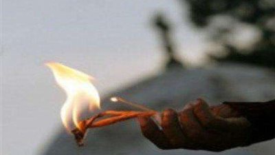 شاب يحاول الانتحار بإشعال النار في جسده داخل محطة بنزين بطنطا 