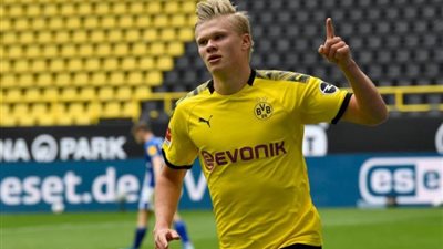 بسبب هالاند.. برشلونة يستعد لبيع 3 لاعبين في الصيف