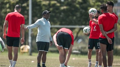 موسيماني يختتم مران الأهلي بتقسيمة قوية استعدادًا لمواجهة سيمبا