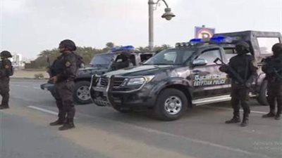 ضبط شخص بحوزته 40 ألف قرص مخدر بطريق 