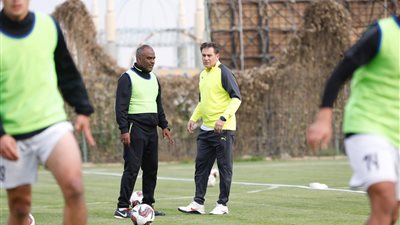 خالد جلال يقود مرانه الأول مع البنك الأهلي بالمعسكر المغلق (صور)