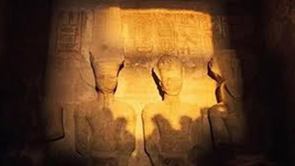 تعامد الشمس في المعابد