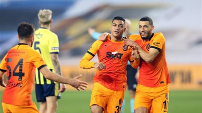 مصطفى محمد يحصل على تقييم جيد في مباراة جالطة سراي والأنيا سبور