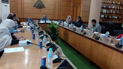مجلس شئون التعليم بجامعة بنها يناقش استعدادات الكليات لامتحانات الترم الأول