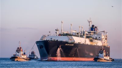 بعد توقف ثماني سنوات.. ميناء دمياط يستقبل أول سفينة لتصدير الغاز المسال