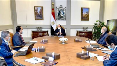 السيسي يوجه بمواصلة تطوير المنطقة الاقتصادية لقناة السويس