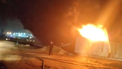مصادر طبية: إصابة أمين شرطة بالحماية المدنية أثناء مشاركته في إطفاء حريق مصنع السادات بالمنوفية