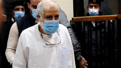 بدء محاكمة محمود عزت في قضية اقتحام الحدود الشرقية