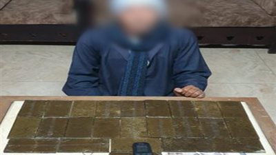 القبض على عامل بحوزته 24 طربة حشيش بسوهاج
