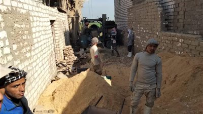 على أرض زراعية.. إحالة حالتي بناء مخالف بالفيوم إلى النيابة العسكرية (صور)