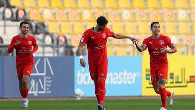 الدحيل يفوز على الغرافة بثنائية ويعزز وصافته للدوري القطري
