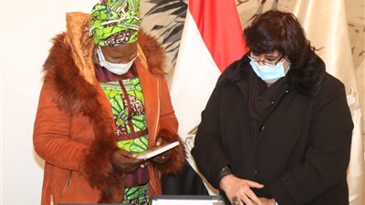 وزيرة الثقافة تبحث سبل تعزيز التعاون الثقافي مع جنوب السودان