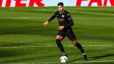 أروخوا يتعافى من الإصابة ويعود لتدريبات برشلونة