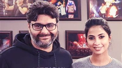 وليد منصور يواصل مفاجآته الغنائية بديو 