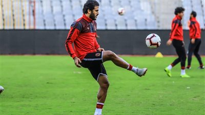 3 عروض على مائدة مروان محسن للرحيل عن الأهلي