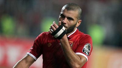 عماد متعب يدرس الترشح في انتخابات الأهلي