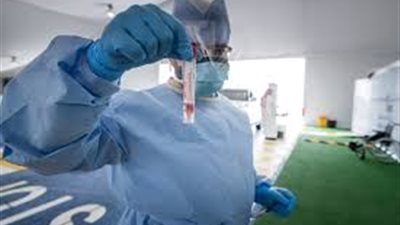 الأشخاص الذين يرتدون النظارات أقل عرضة للإصابة بكورونا 3 مرات (دراسة)