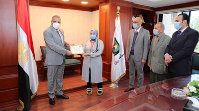 محافظ سوهاج يكرم لاعبي نادي الإيمان للأشخاص ذوي الإعاقة