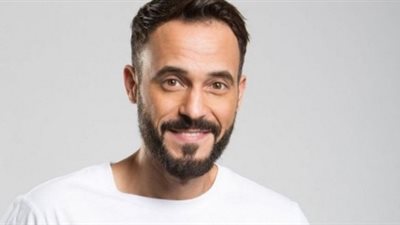 يوسف الشريف يهنئ أبطال مسلسل 