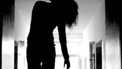 بعد وفاة خطيبها.. انتحار فتاة 