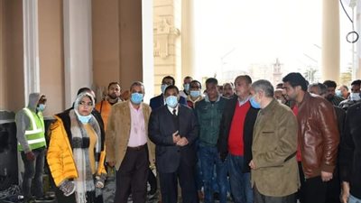 رئيس السكة الحديد يتفقد تطوير محطة الإسكندرية