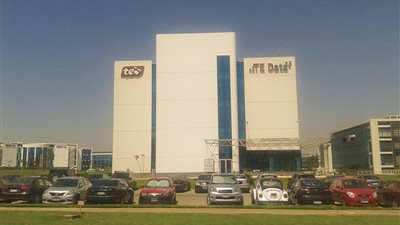 استغلوا مكانتهم الوظيفية.. 