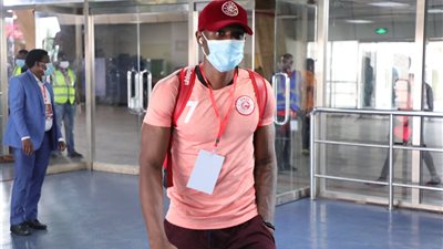 سيمبا يصل ملعب 