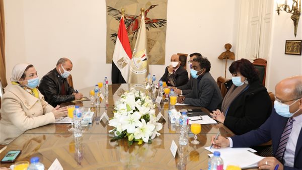 إيناس عبدالدايم وياسمين